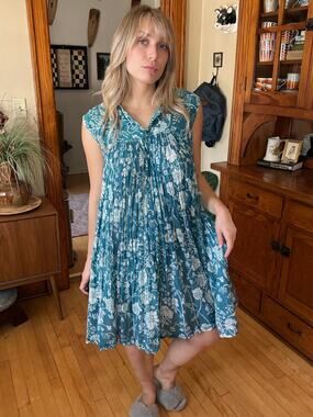 Vintage 70s Hawaii Adini Large Cotton Flowy Floral Earthy Pleated Hippie Dress